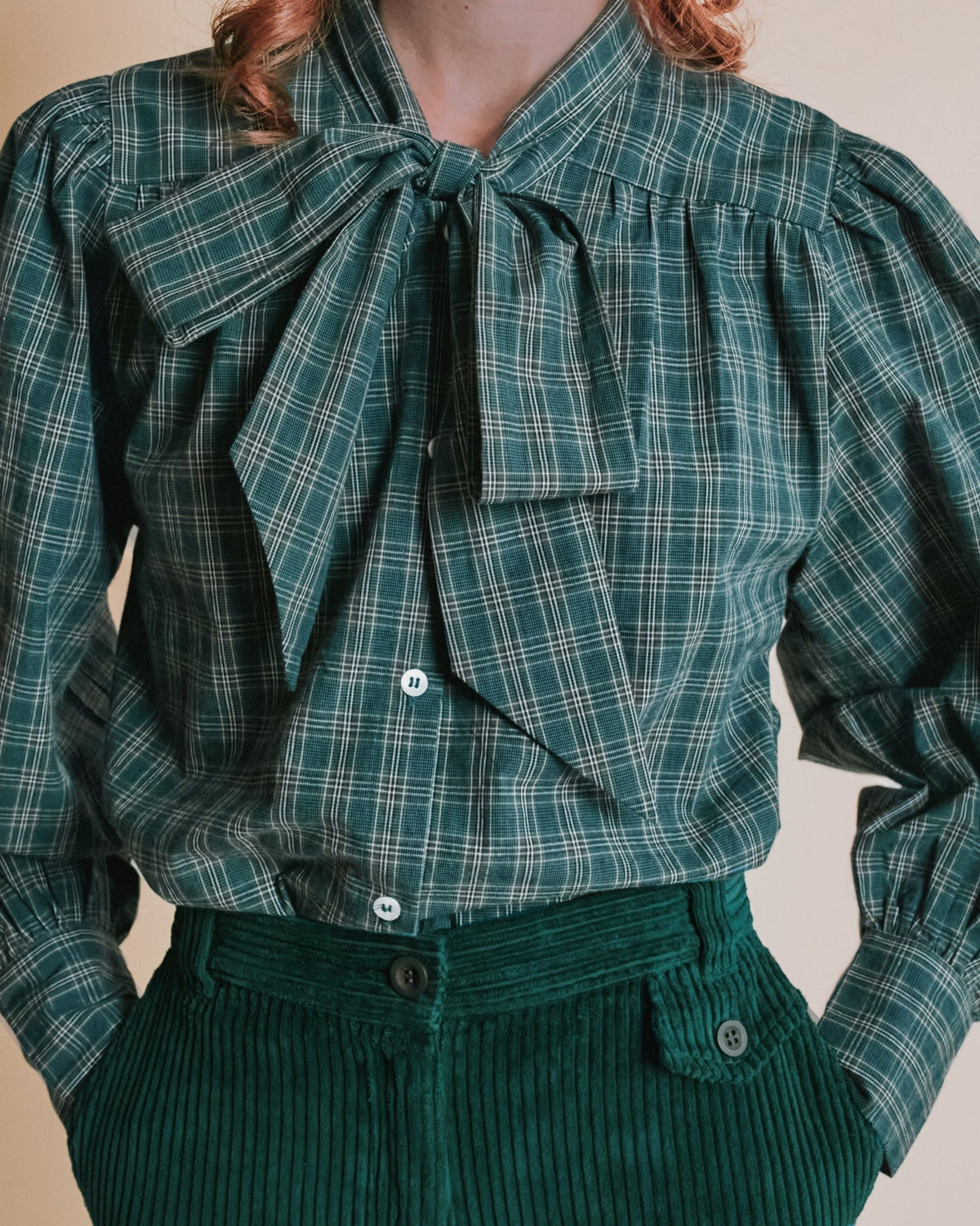 LAVALLIERE BLOUSE