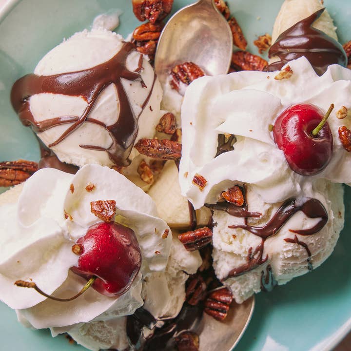 COOP'S PEPPERMINT HOT FUDGE