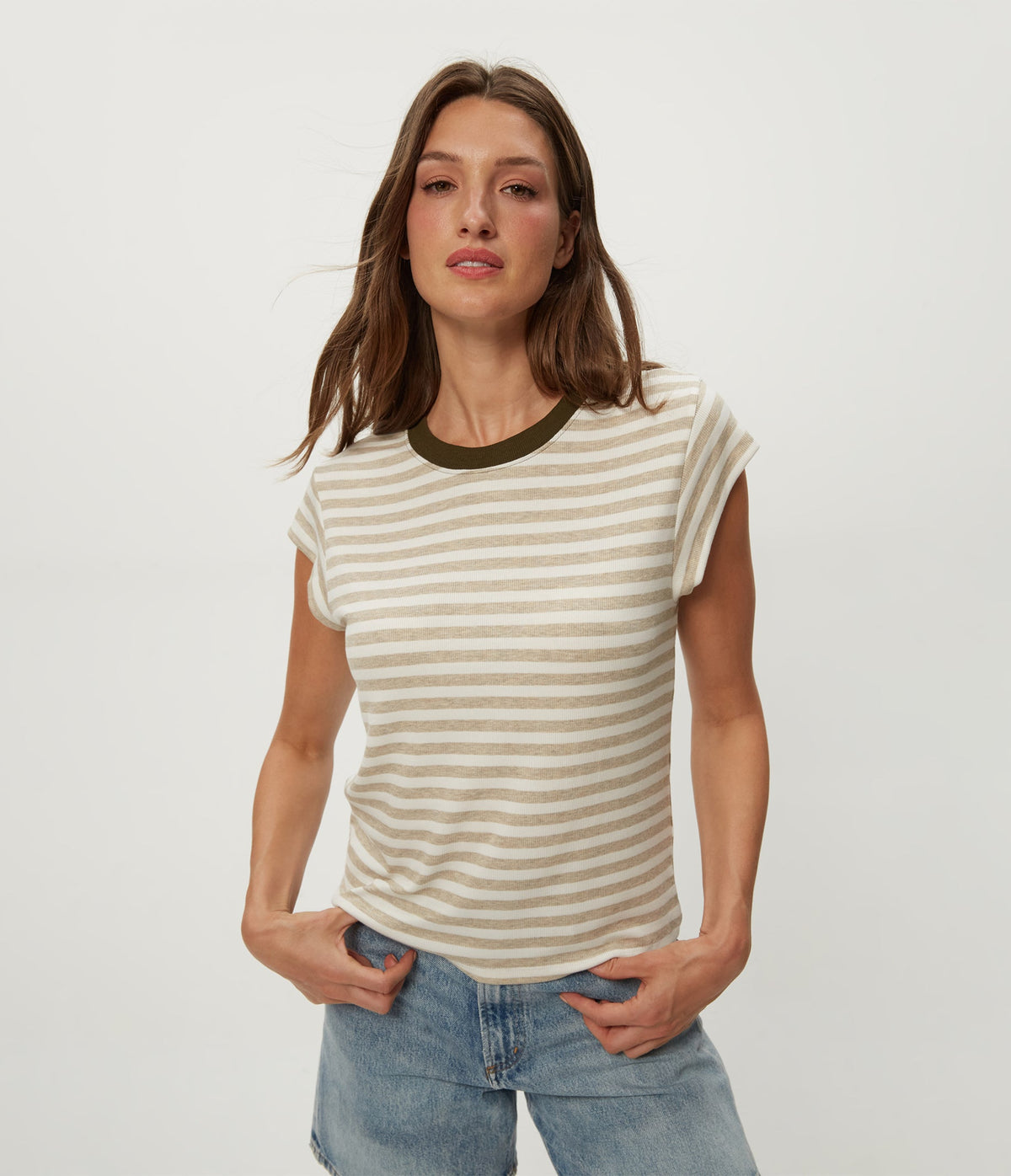 TANYA POWER SHOULDER TEE