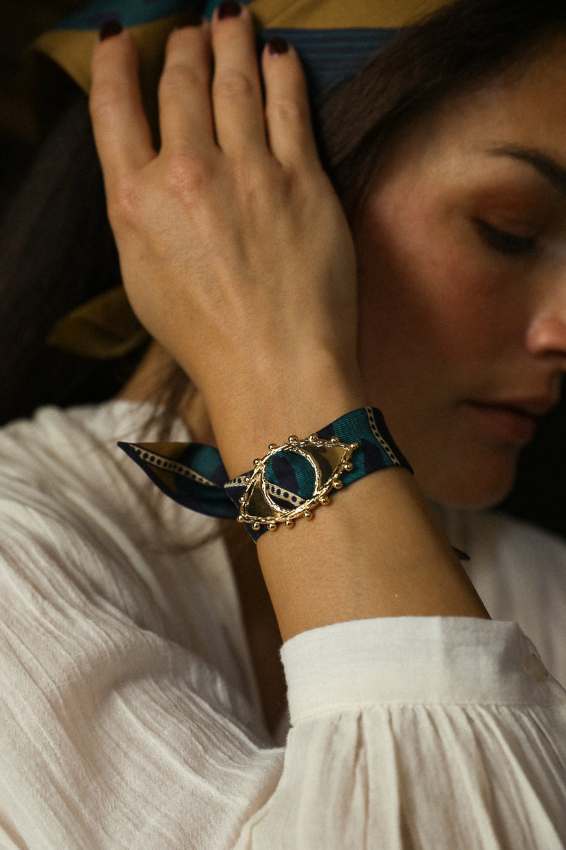 SCARF BRACELET EYE