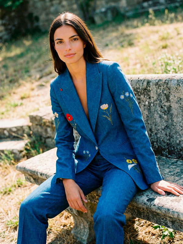 FLORAL EMBROIDERED BLAZER