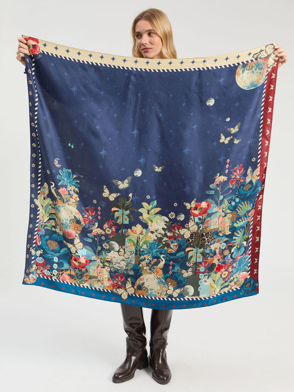 COLLAGE SCARF