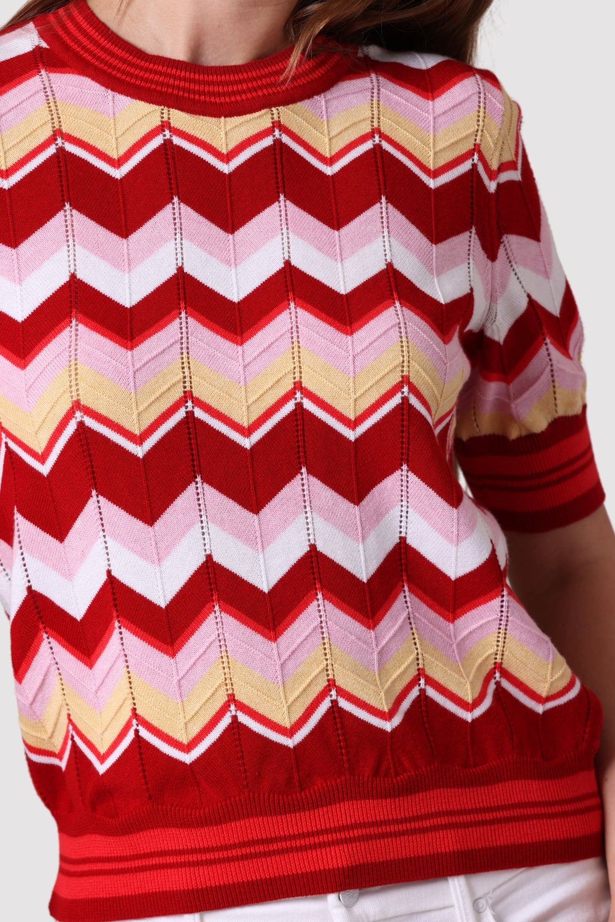 CHEVRON POINTELLE CREW TEE