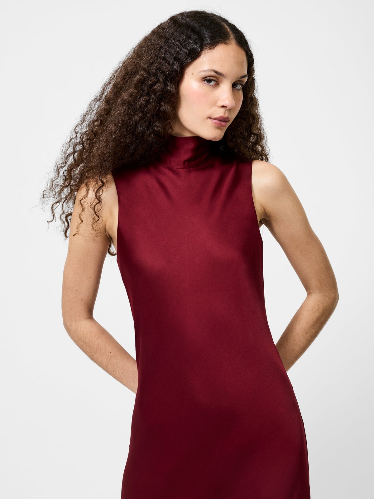ENNIS SATIN SLEEVELESS BOW MIDI DRESS