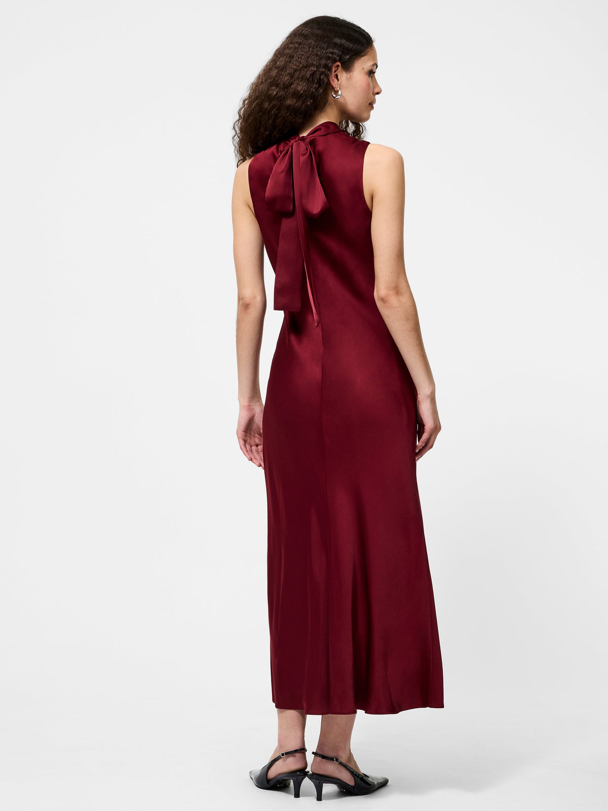 ENNIS SATIN SLEEVELESS BOW MIDI DRESS