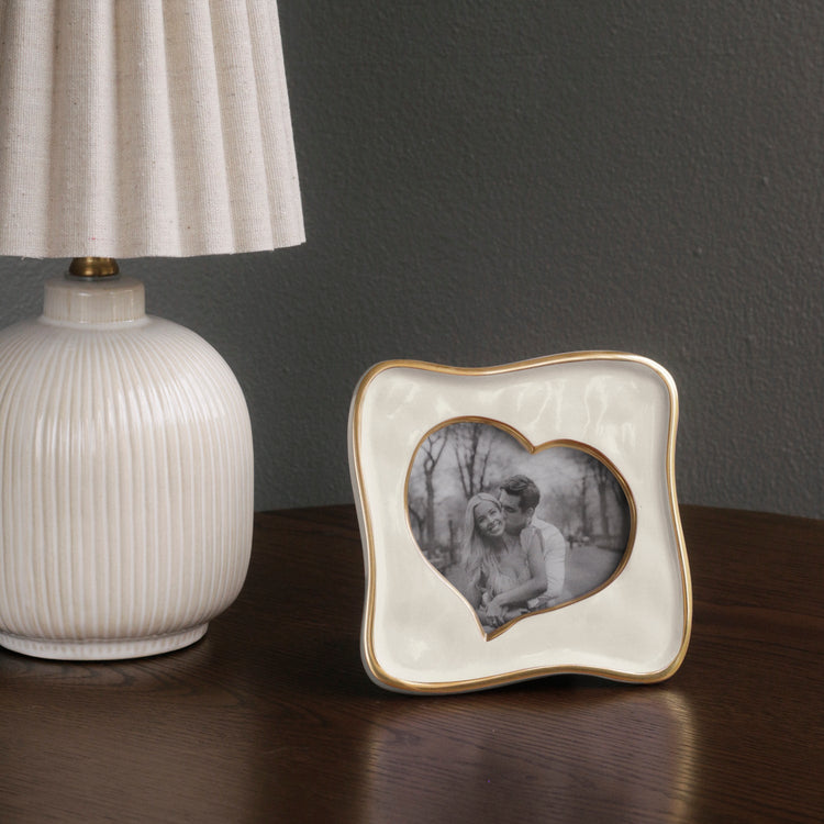 ENCANTO CURVED HEART FRAME 5X5