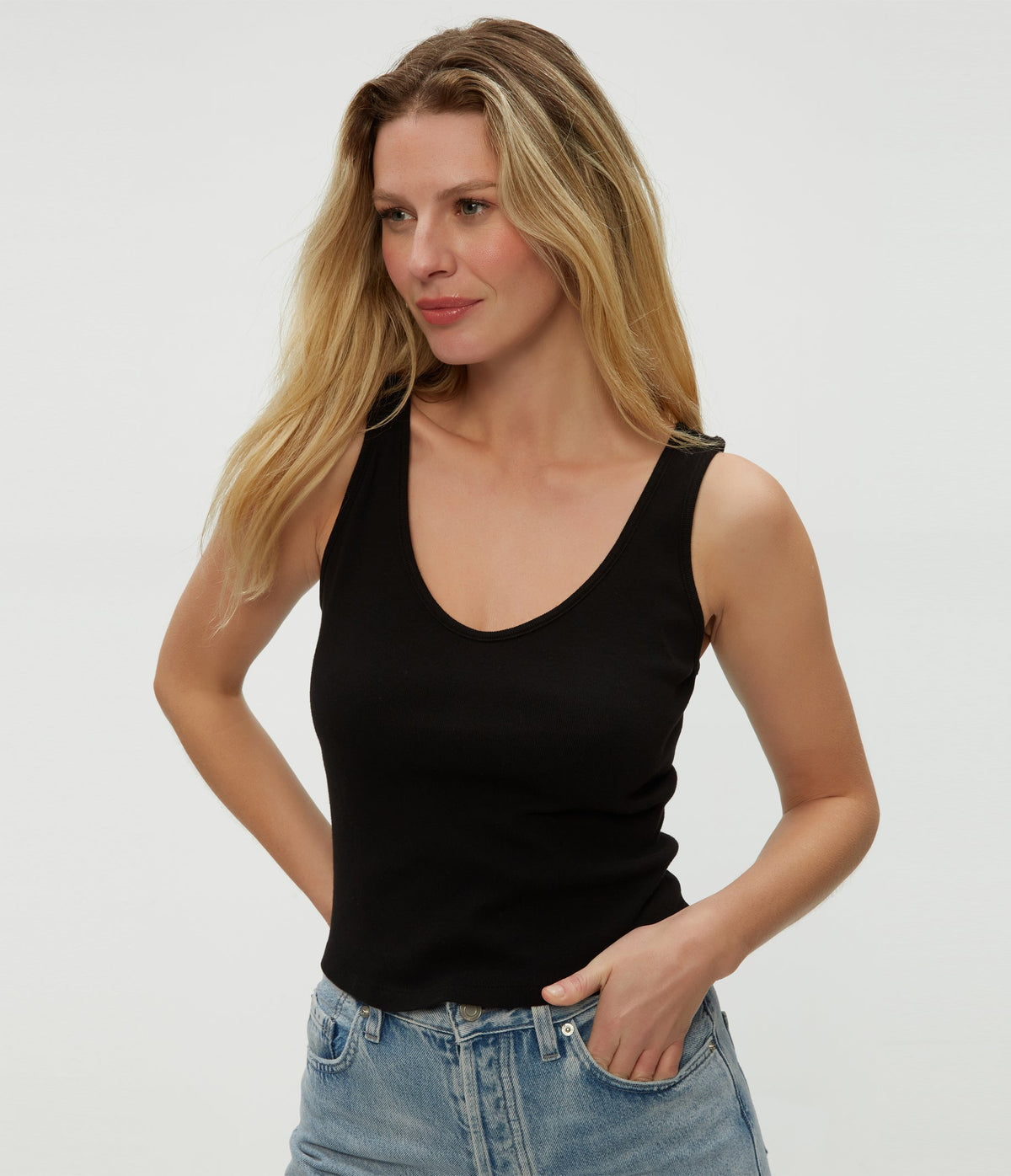 SLOAN VNECK TANK