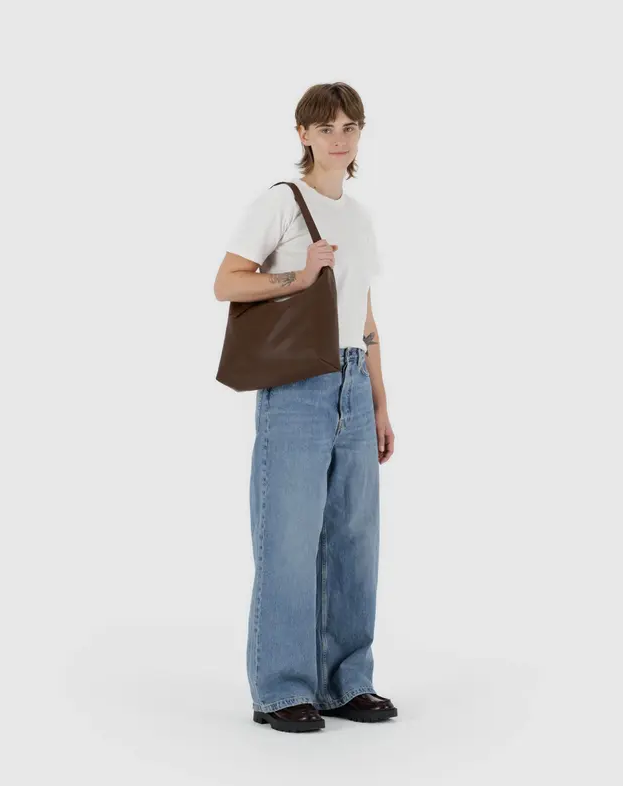 LEATHER SHOULDER BAG
