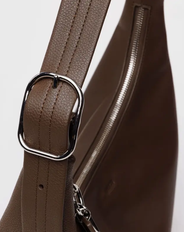 LEATHER SHOULDER BAG