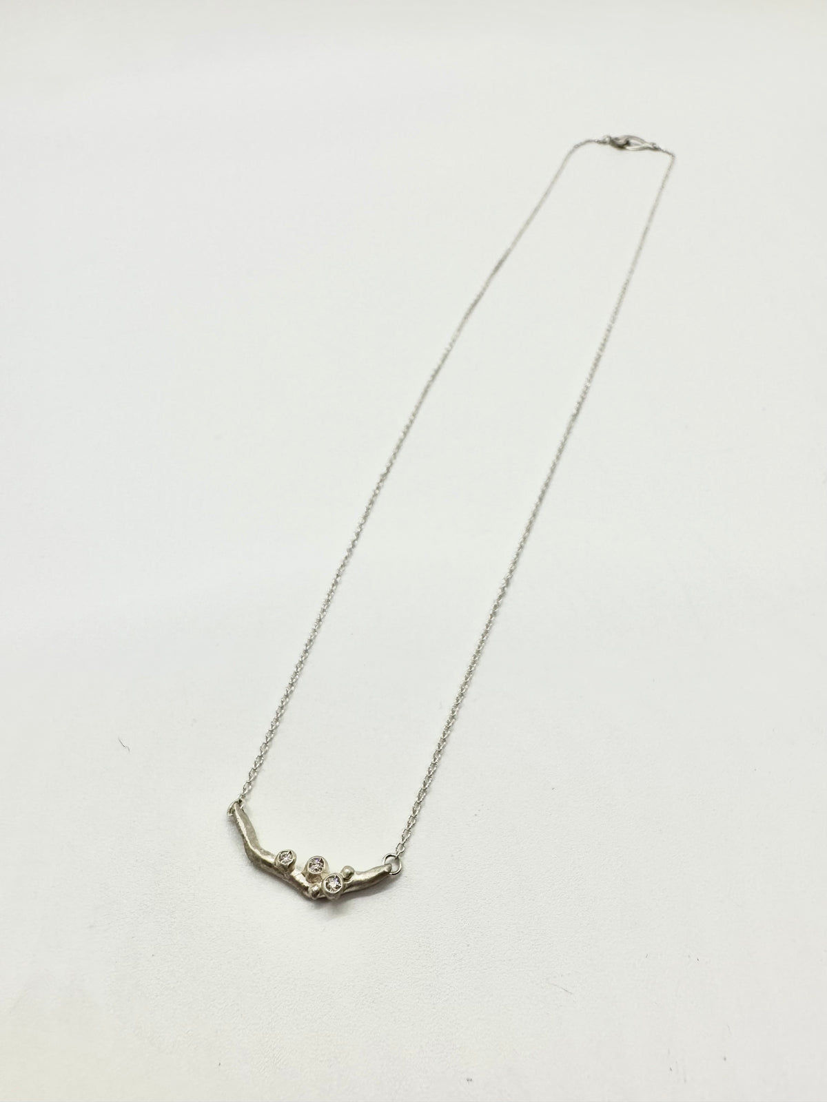 TINY BRANCH NECKLACE
