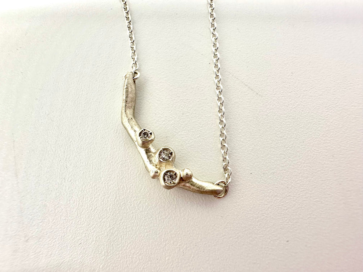 TINY BRANCH NECKLACE