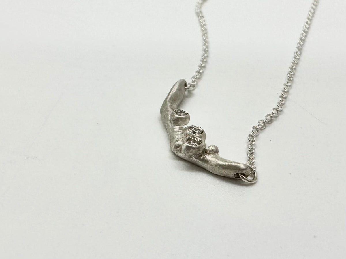 TINY BRANCH NECKLACE