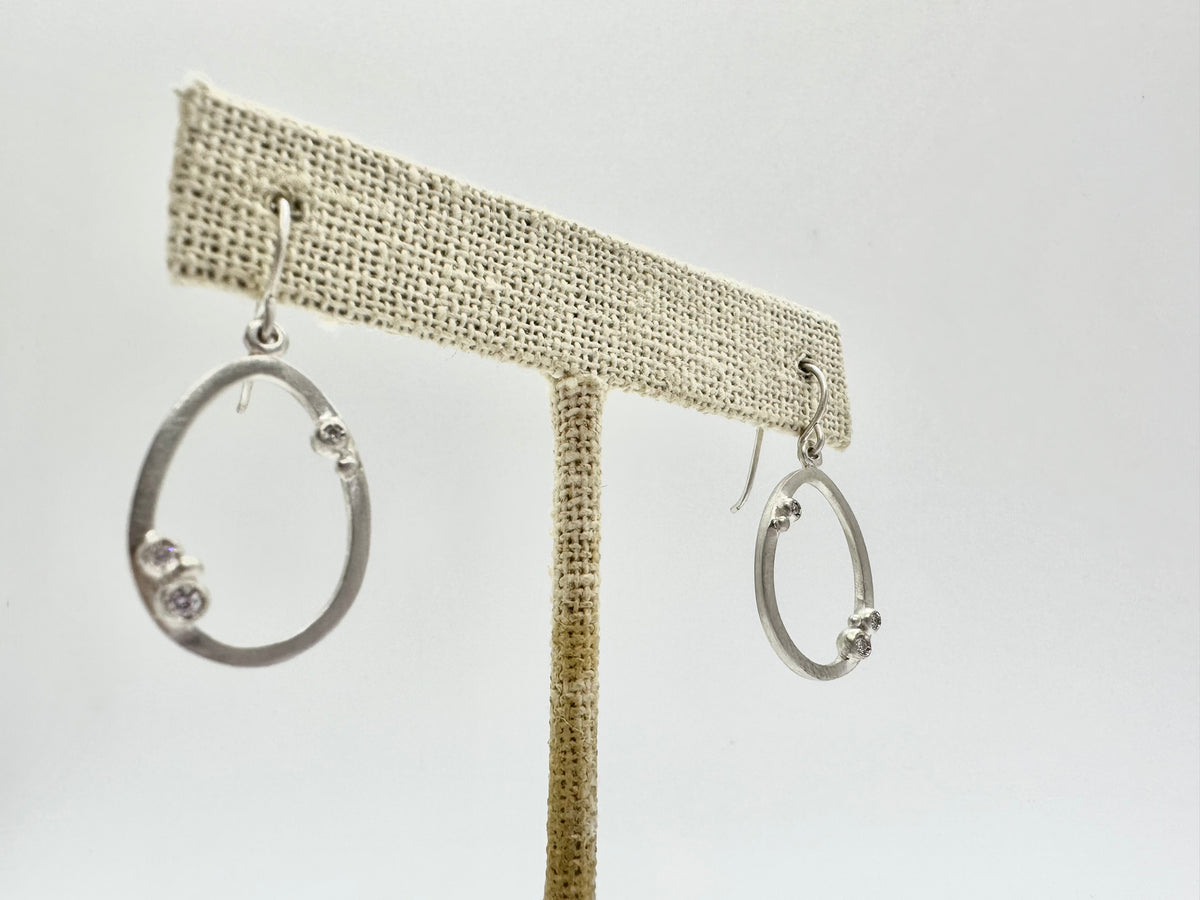 ENCRUSTED OUTLINE EGG EARRING