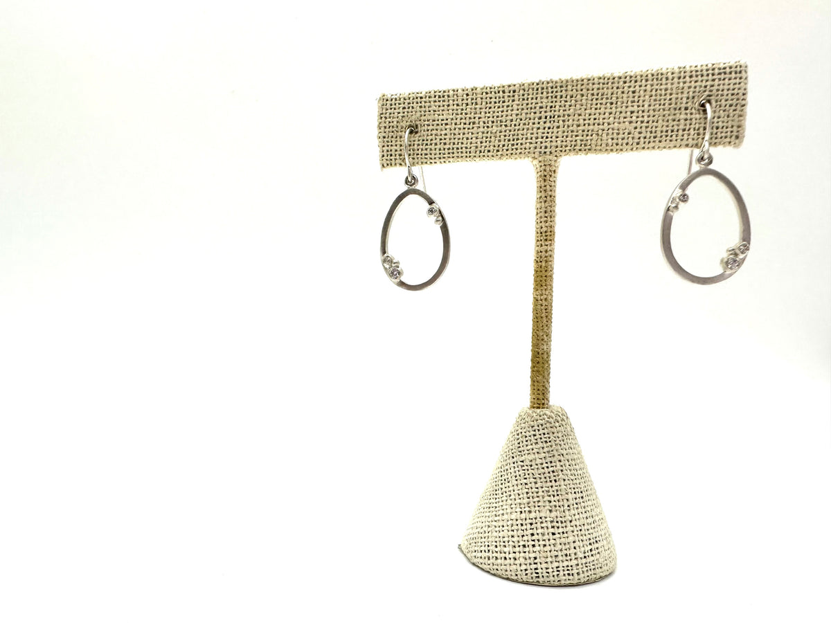 ENCRUSTED OUTLINE EGG EARRING