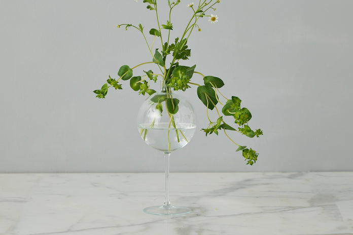 CLEAR WINE GLASS VASE MEDIUM