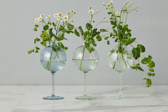 CLEAR WINE GLASS VASE MEDIUM