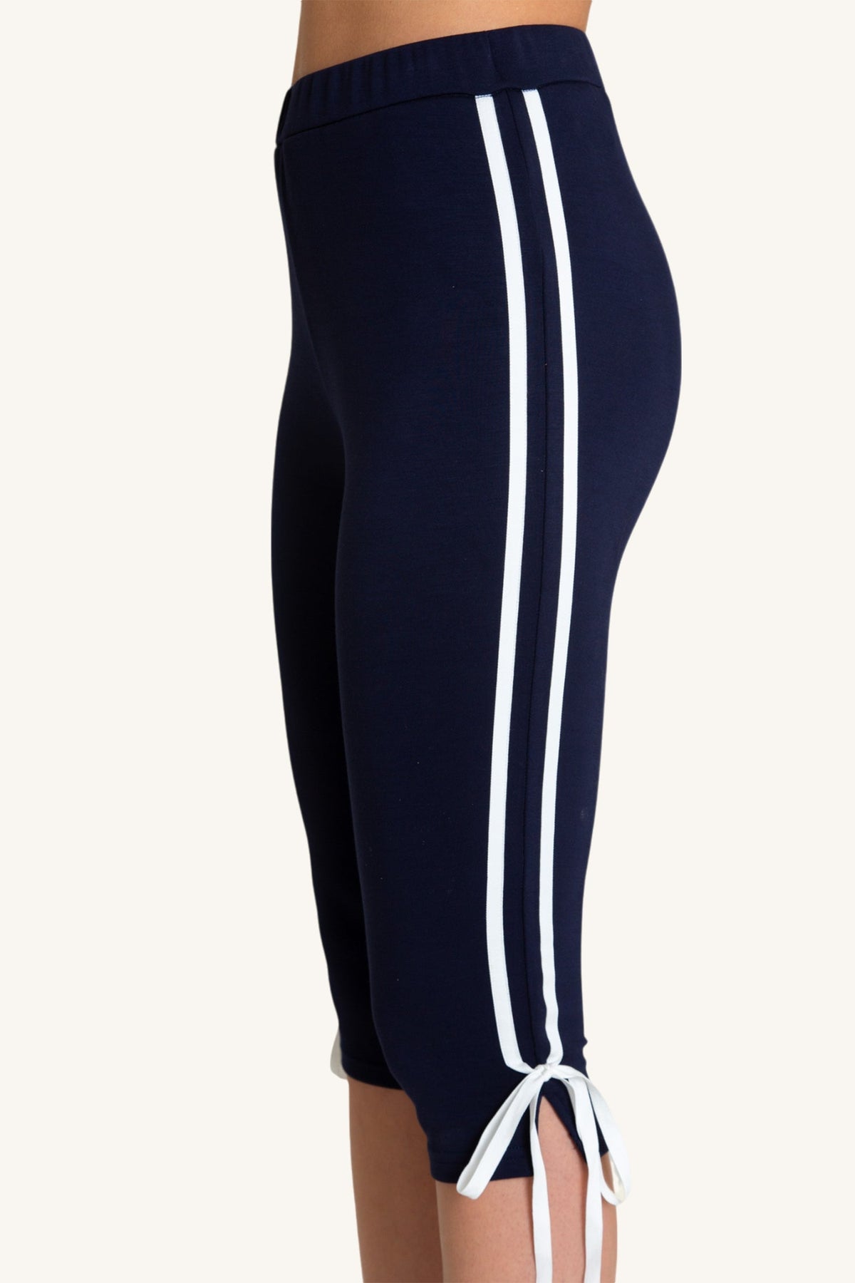 SPORTY BOW CAPRI