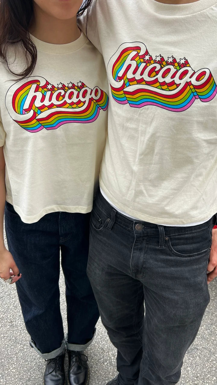 CHICAGO RAINBOW SCRIPT TEE