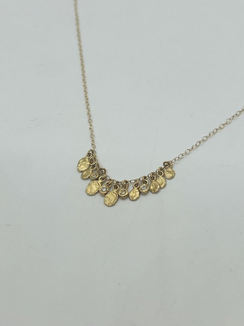 SMALL GOLDEN FLAKE CLUSTER NECKLACE