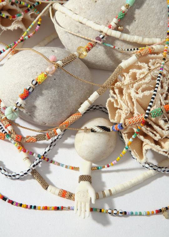 LALOBA HAND NECKLACE