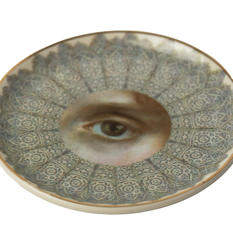 SECRET LOVER FEMALE CERAMIC DISH
