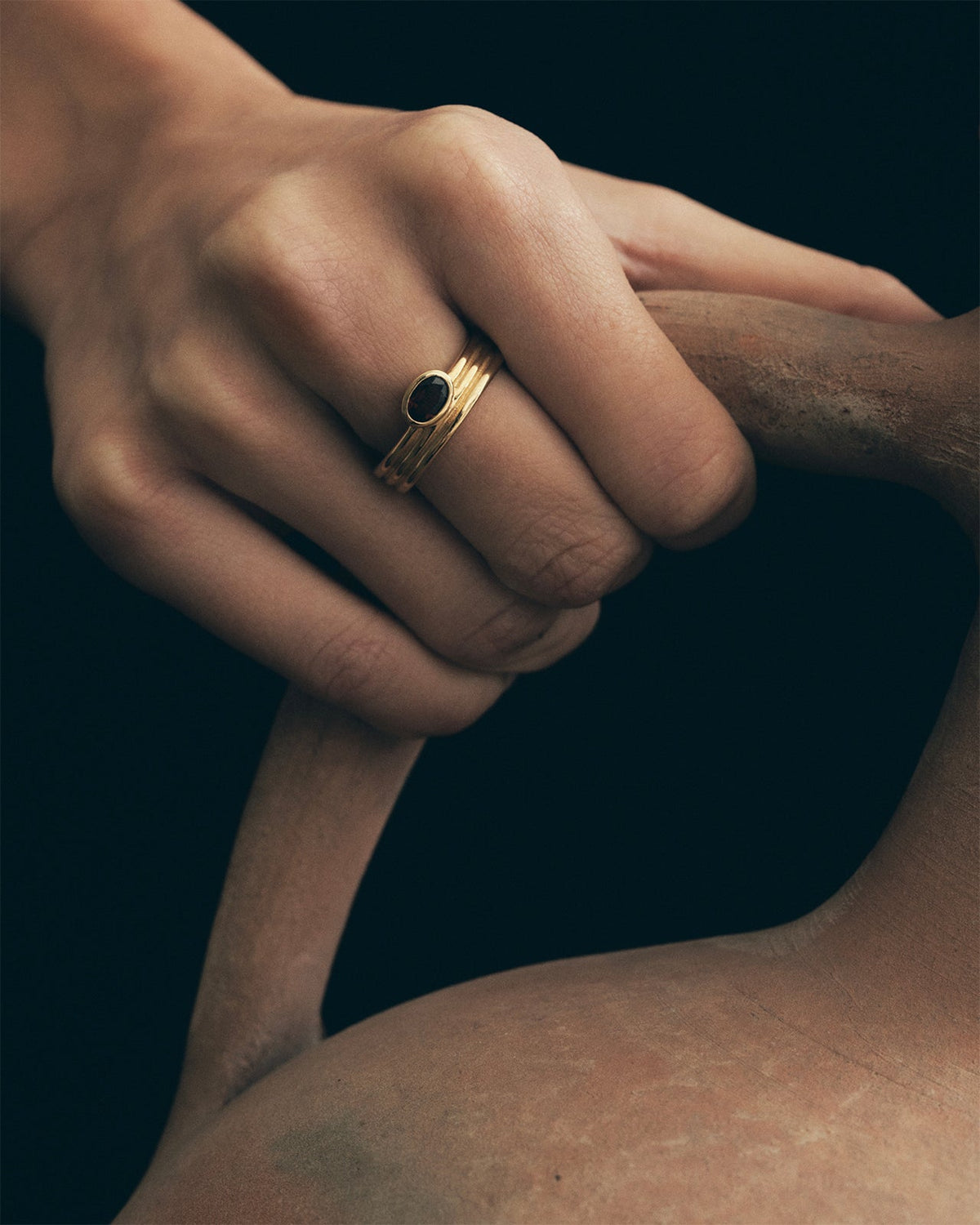 TANA RING GV