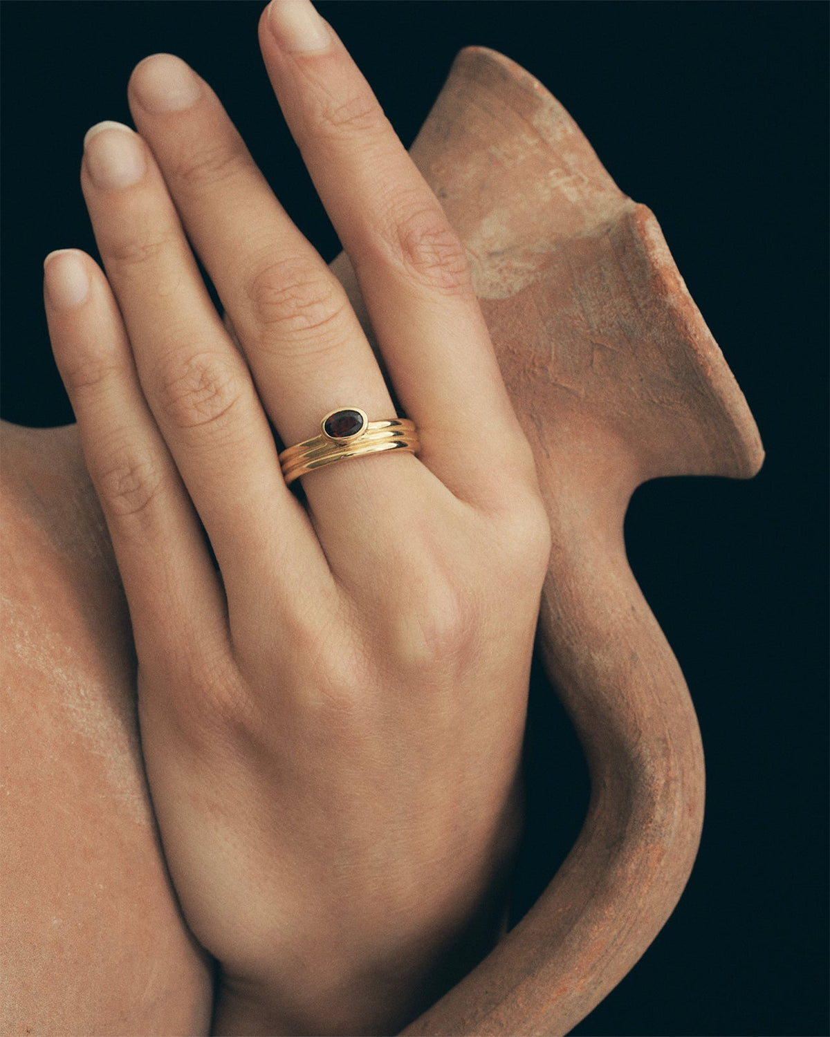 TANA RING GV