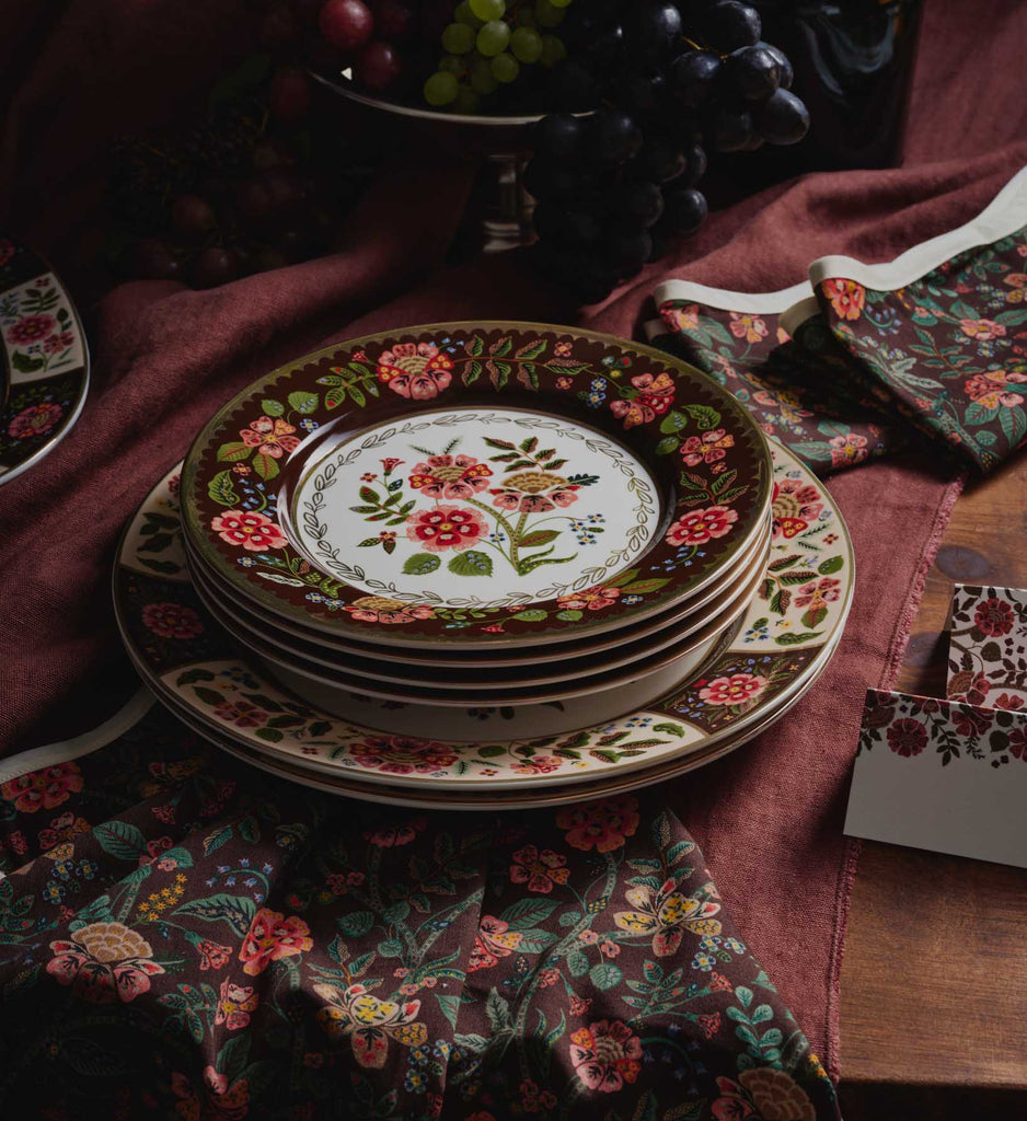 GRACIE PORCELAIN DESSERT PLATE SET