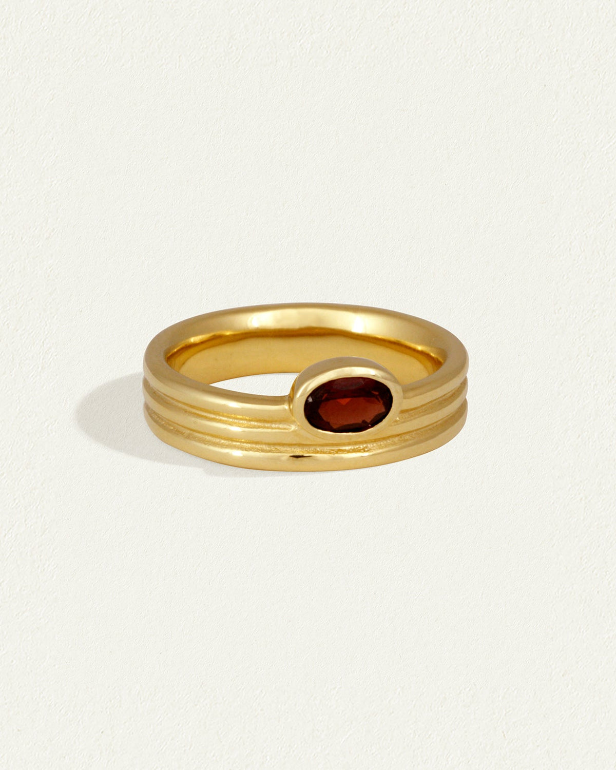 TANA RING GV