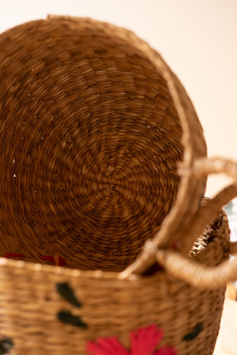 SEAGRASS FLOWER BASKET
