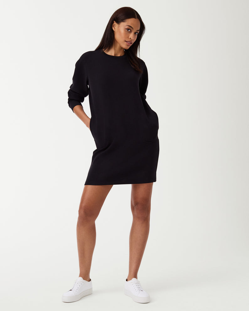 CREW NECK DRESS