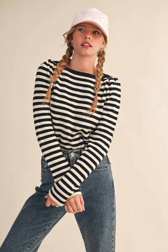STRIPED BOAT NECK SWEATER