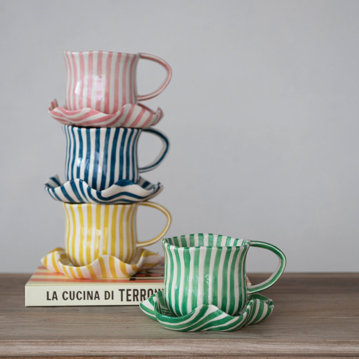 STRIPED MUG W/SAUCER