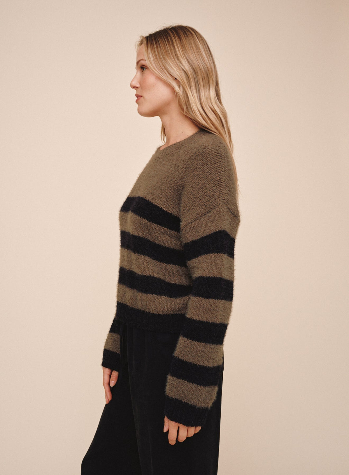 DROP SHOULDER SWEATER