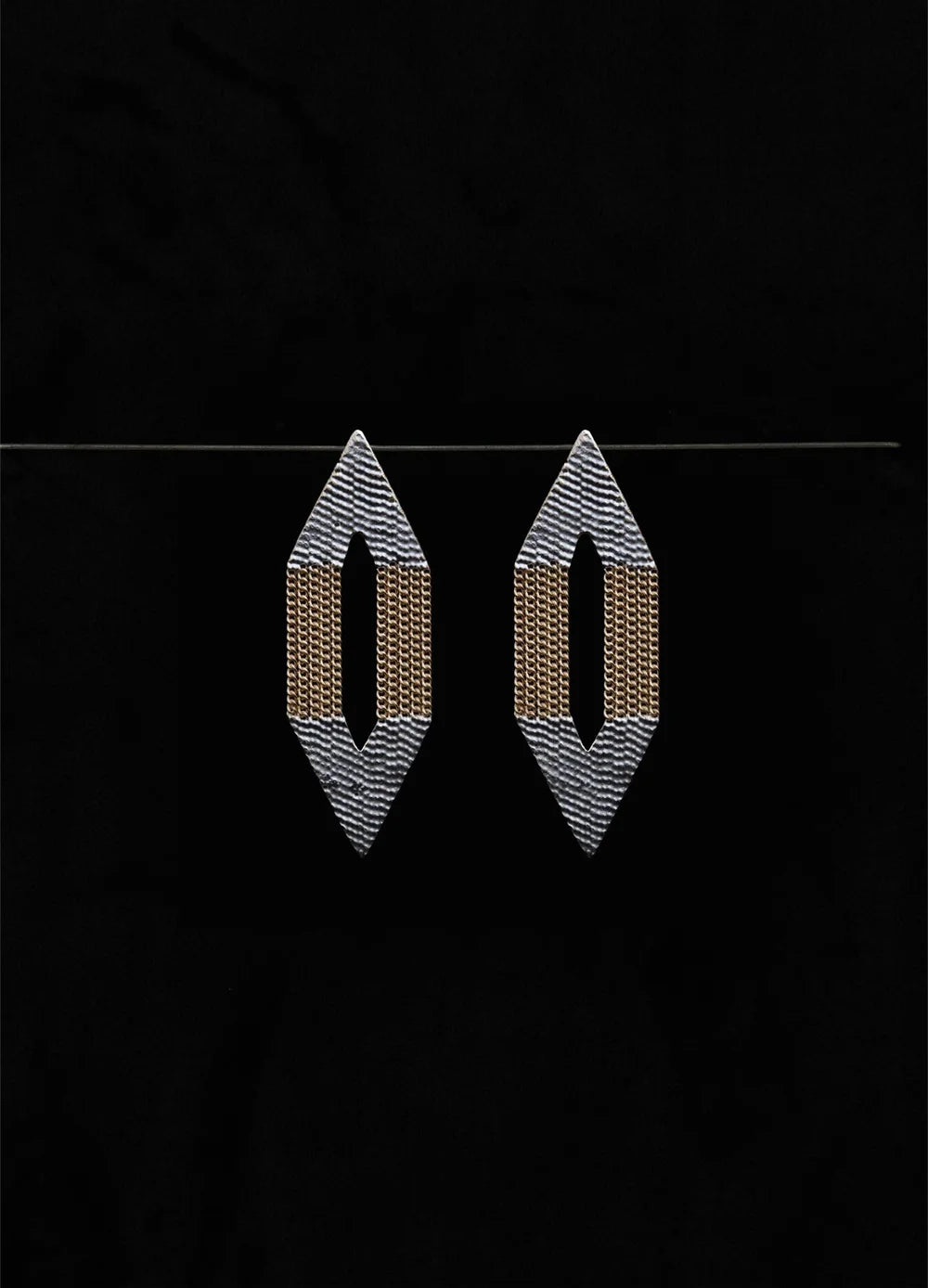 SMALL POINTS EARRING BRASS/SILVER