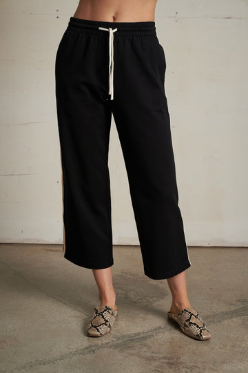 CLAUD TRAVEL TRACK PANT