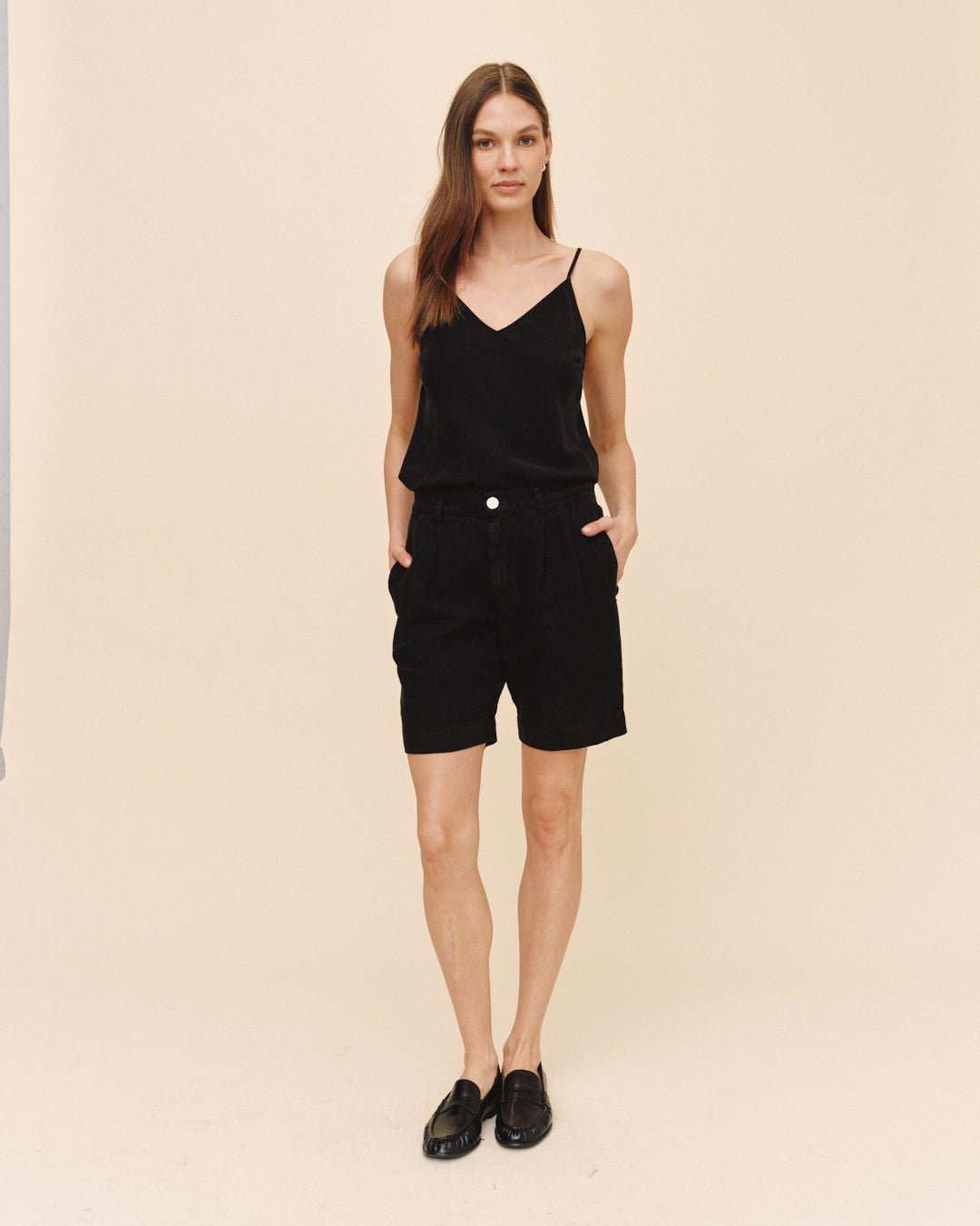 PLEATED BERMUDA