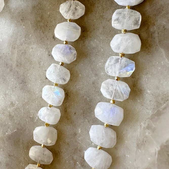 MOONSTONE NECKLACE