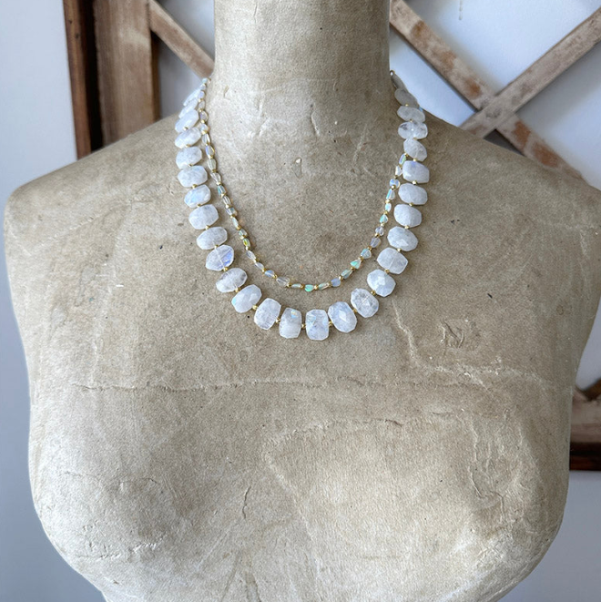 MOONSTONE NECKLACE