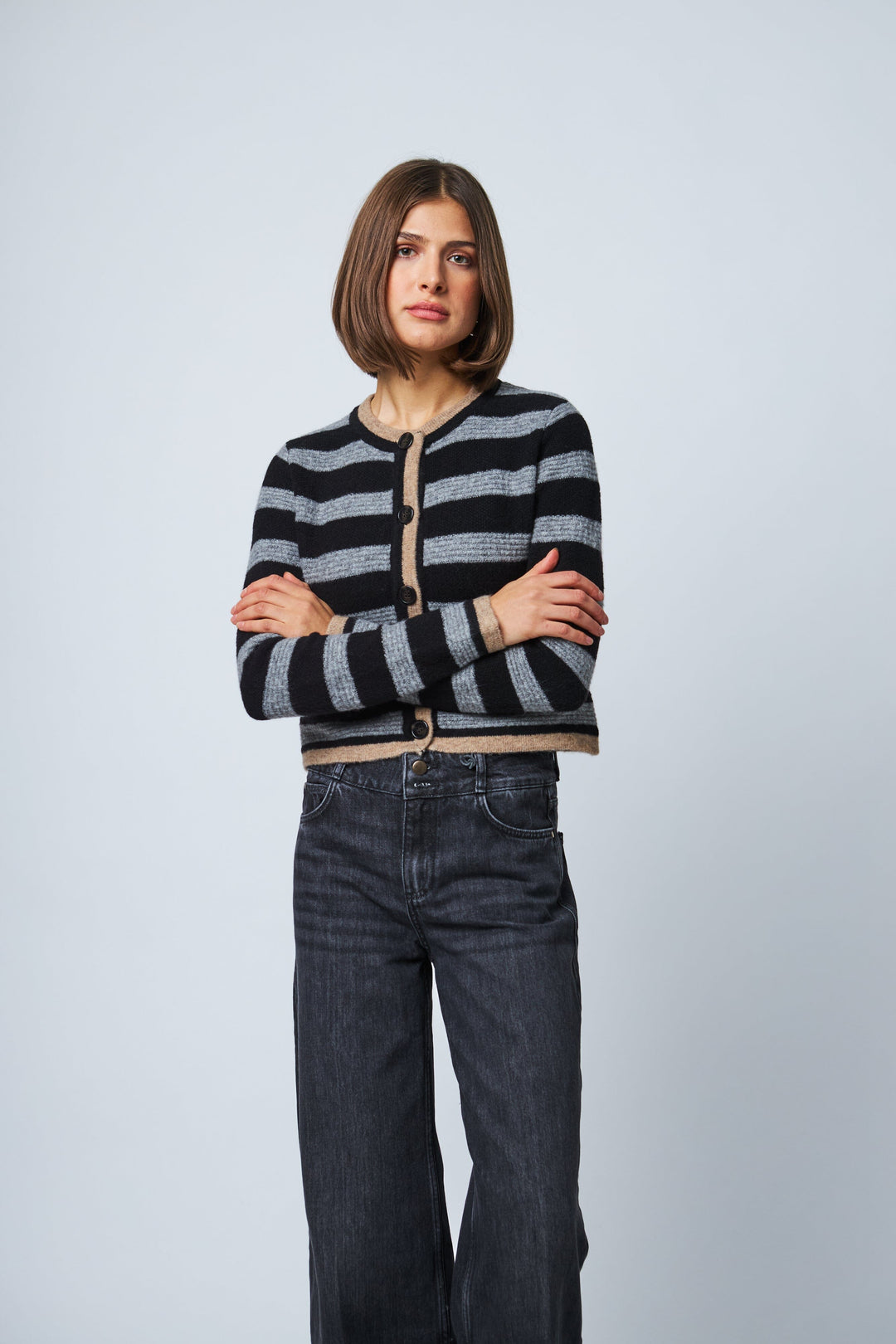 ROWENA CARDI