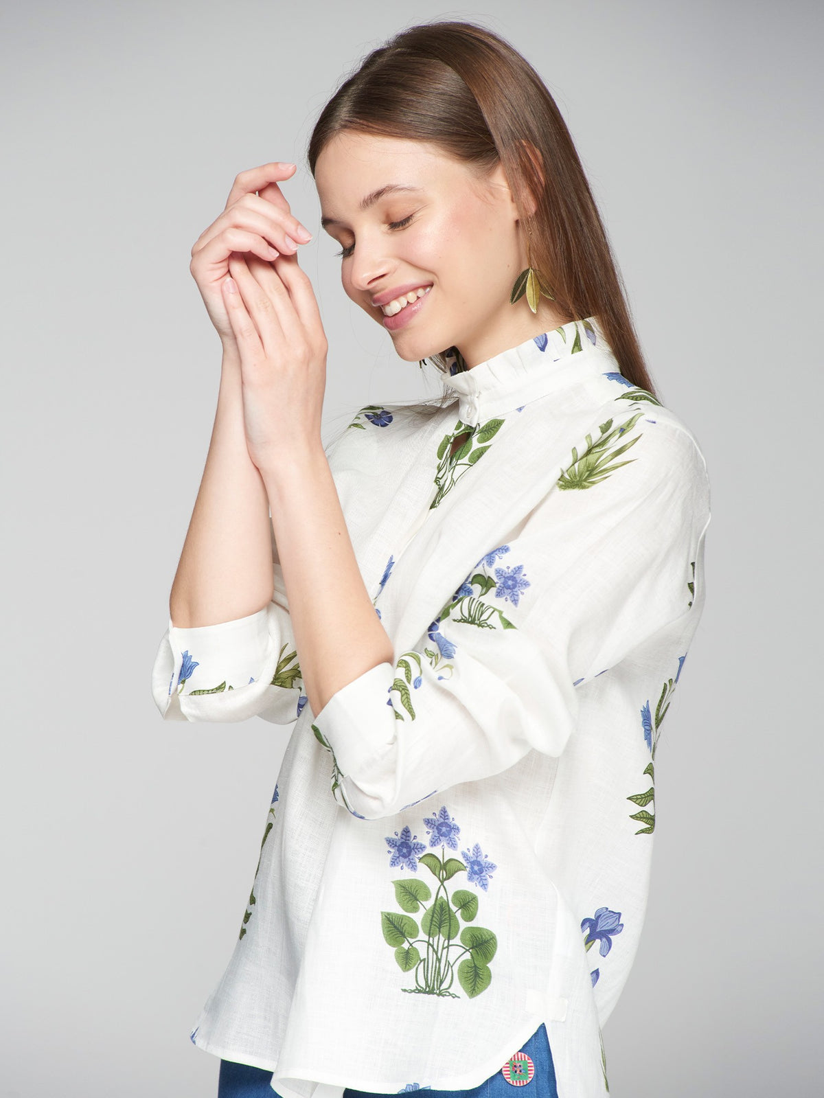 FLORAL EMBROIDERED BLOUSE