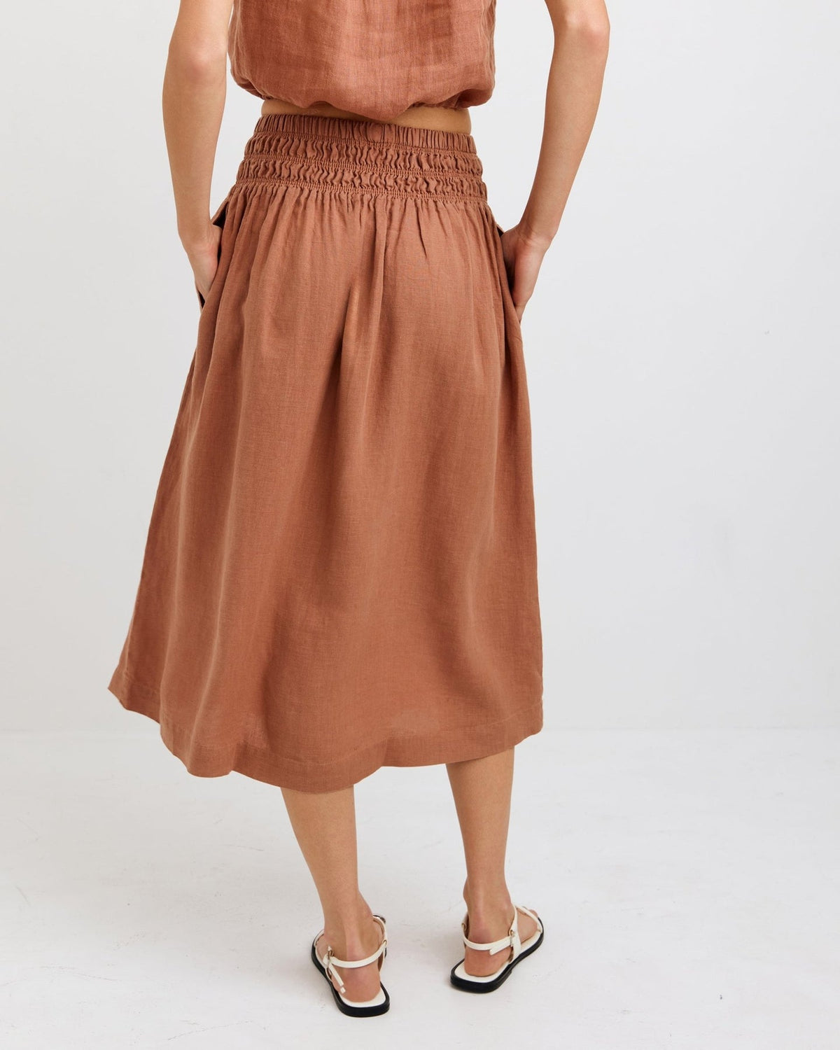 SMOCKED WAIST GATHERED SKIRT