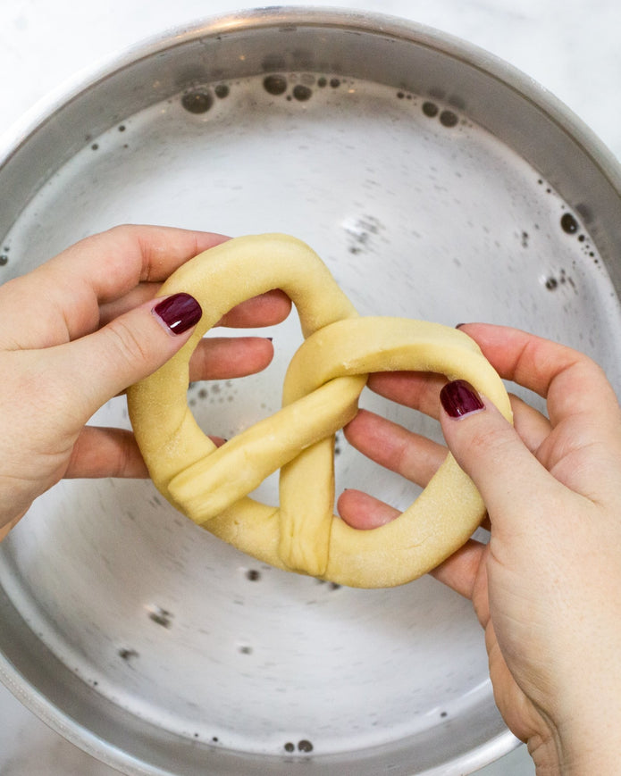 SOFT PRETZEL BEER CHEESE MAKING KIT