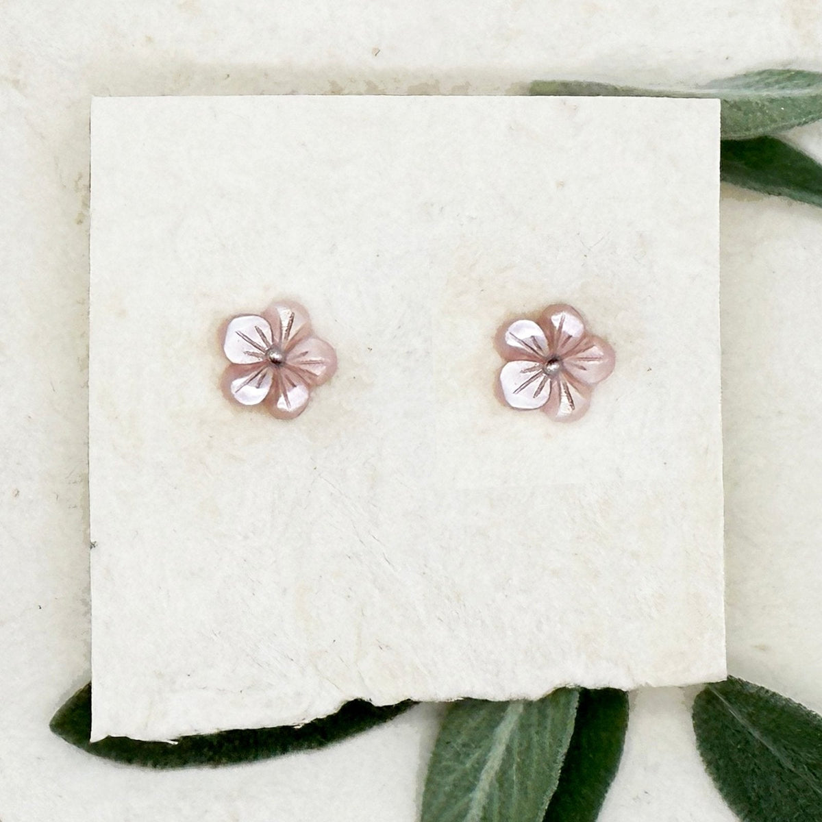 SWEET FLOWER STUD PINK