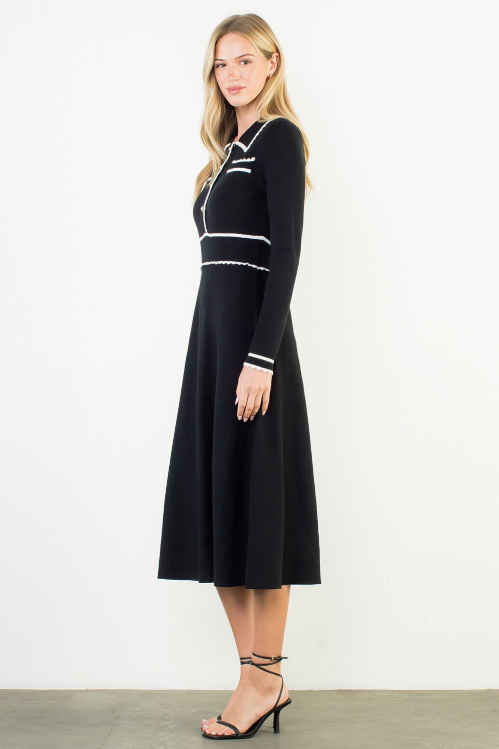 KNIT SCALLOP TRIM MAXI DRESS