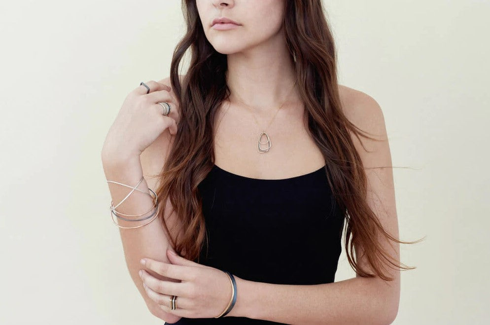 MULTI TRI NECKLACE